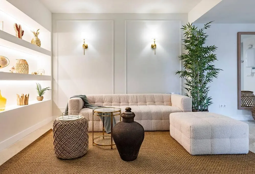 Modern Flat In Marbella, 2Br, Pool & Parking Apartment